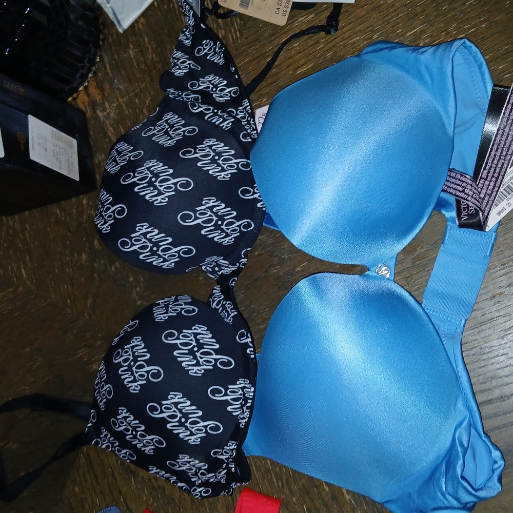 Victoria's Secret Vibrant Blue Bra with Black Details
